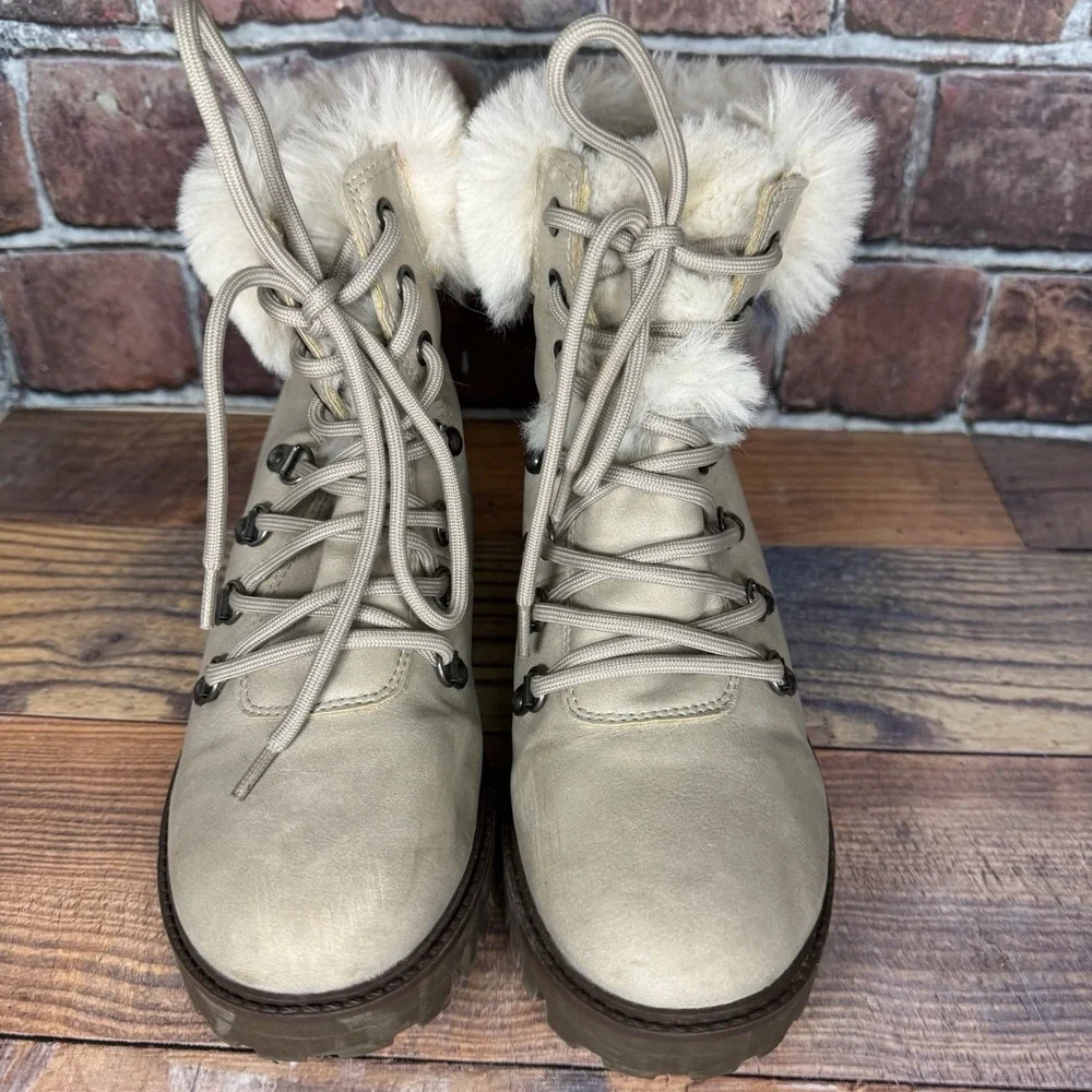 Union Bay Womens Sz 10 Ankle Bootie Winter Boots Suede Faux Fur Lace Up Kingston